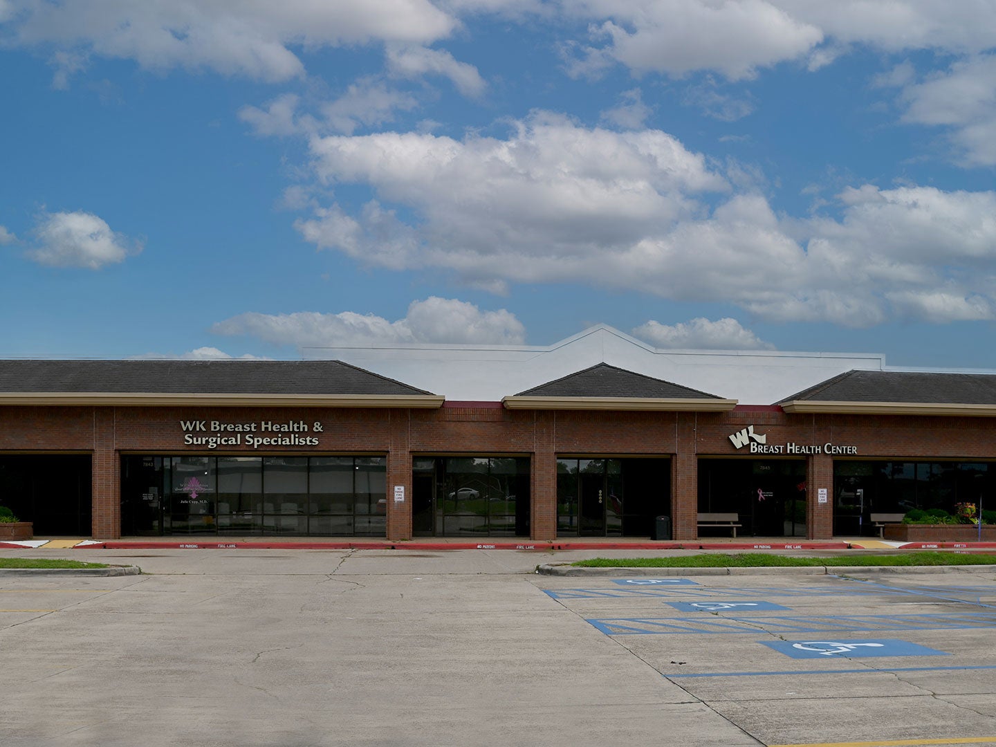 Willis Knighton Breast Center Portico